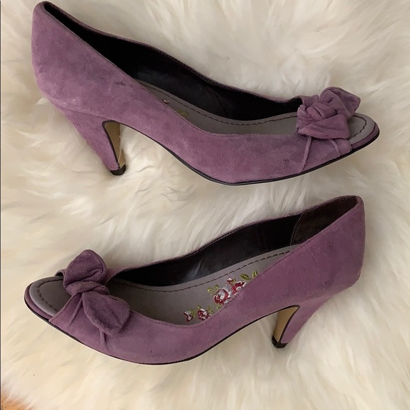 Lavender Suede Pumps Size 8 - Picture 6 of 7